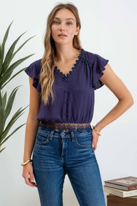 Scallop Lace Trim Crop Top in Navy