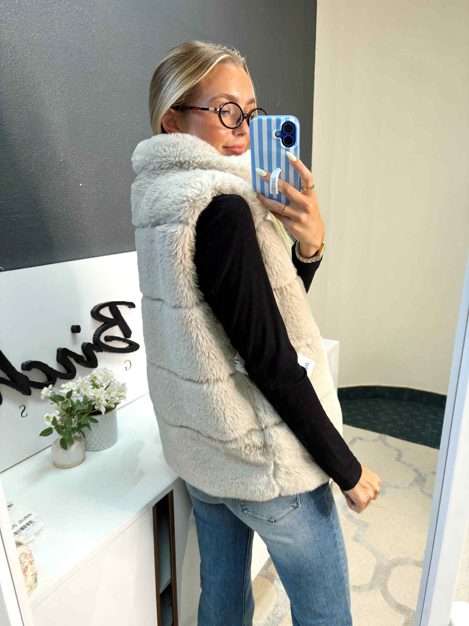 Crème Cloud Faux Fur Vest