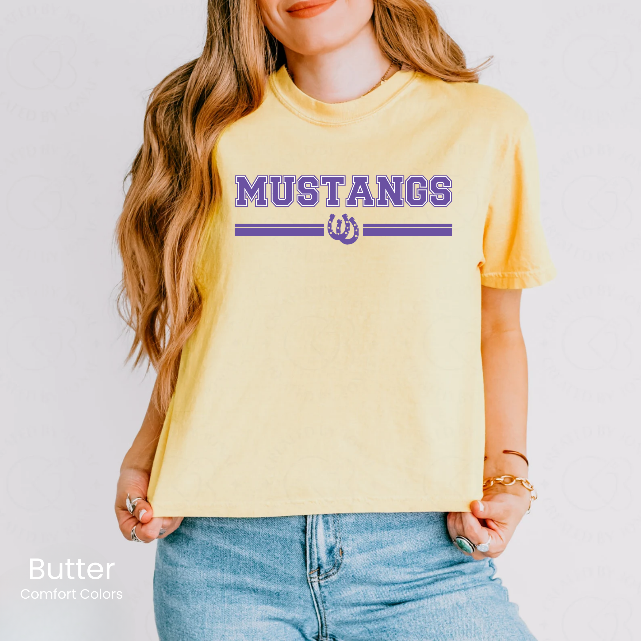 Comfort Colors Boxy Crop Mustangs Chic Tee