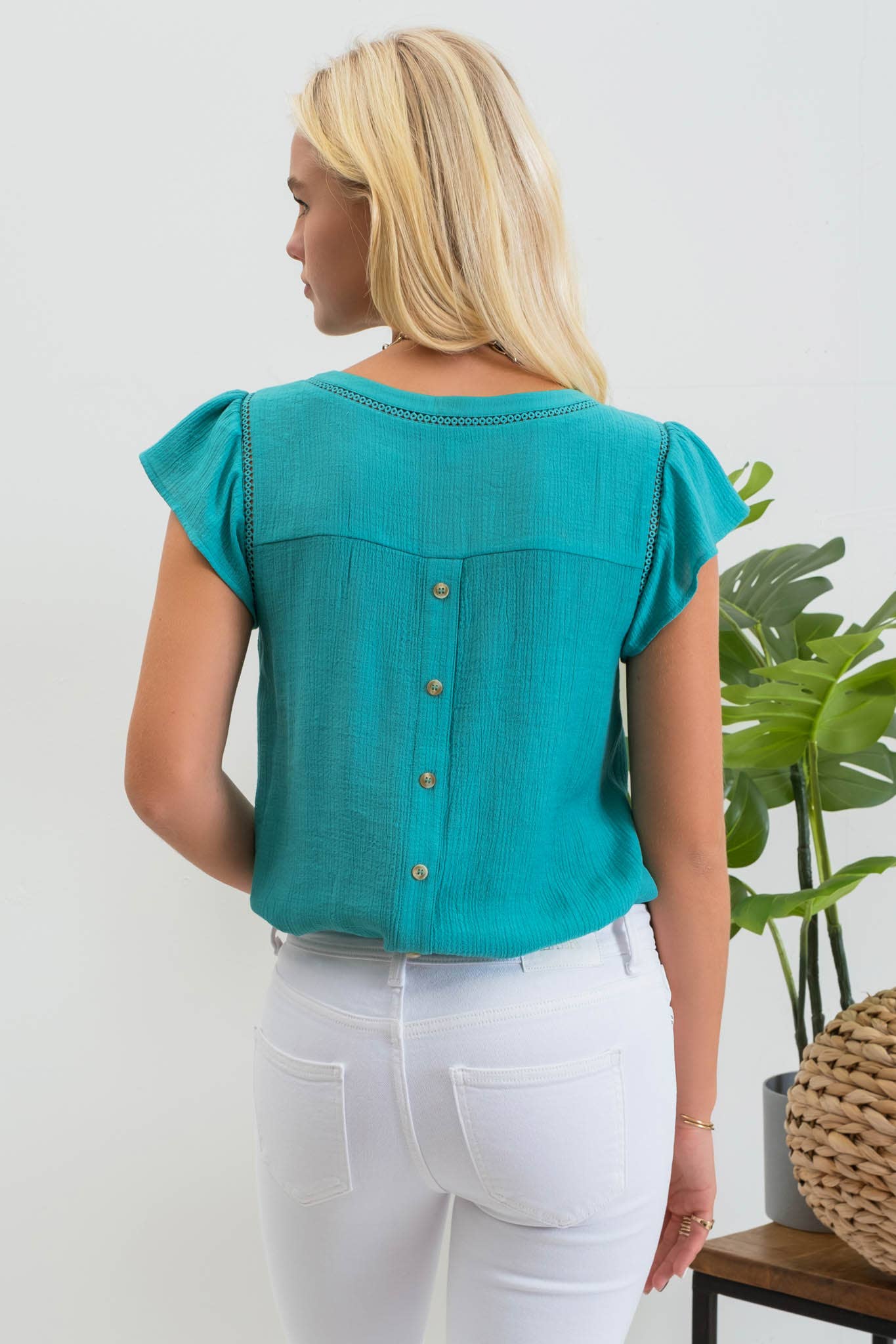 Tulip Sleeve Back Button Blouse in Emerald