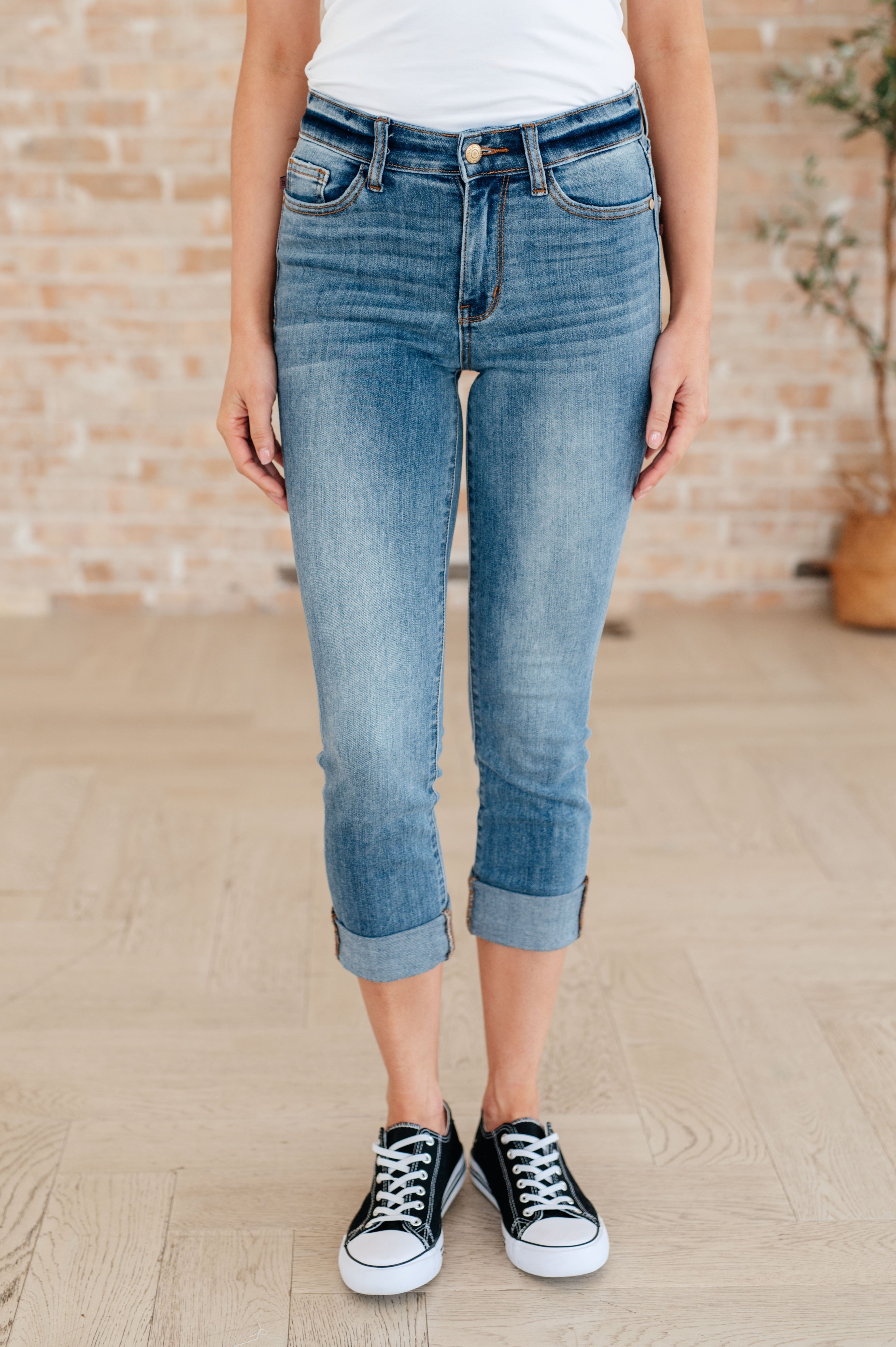 Laura Mid Rise Cuffed Skinny Judy Blue Capri Jeans