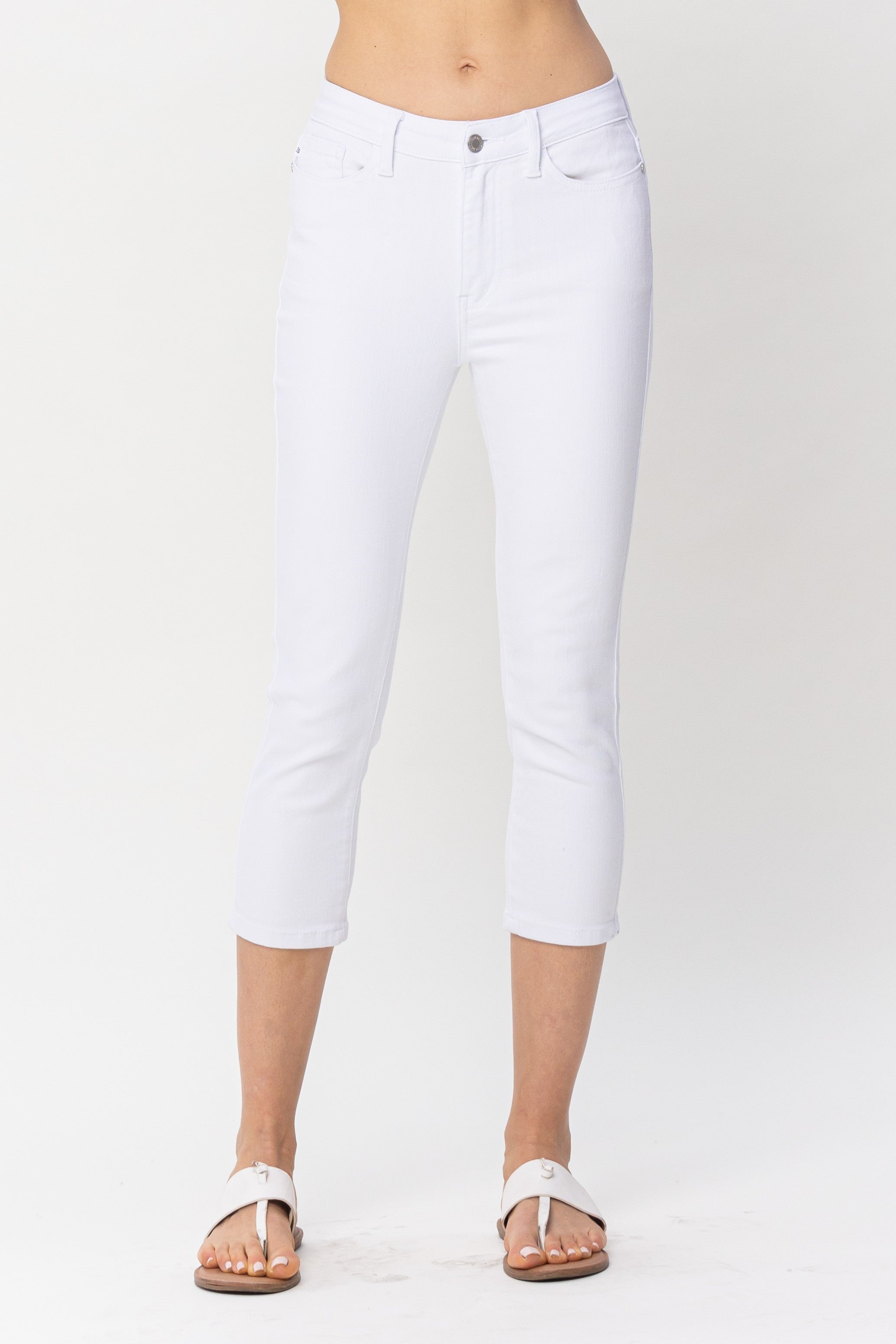 Willa Mid-Rise White Capri Judy Blue Jeans