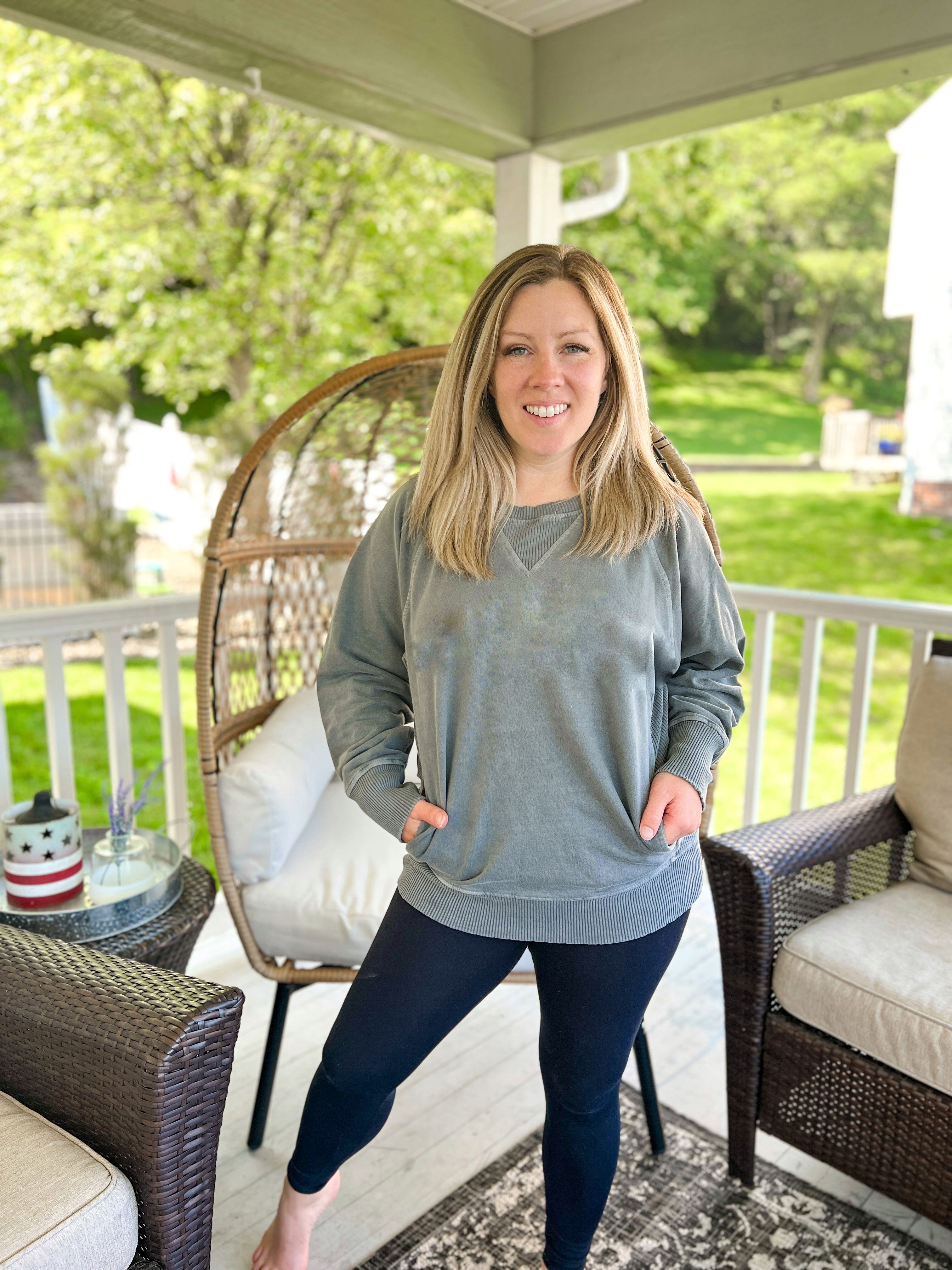 French Terry Pullover with Pockets in Ash Black