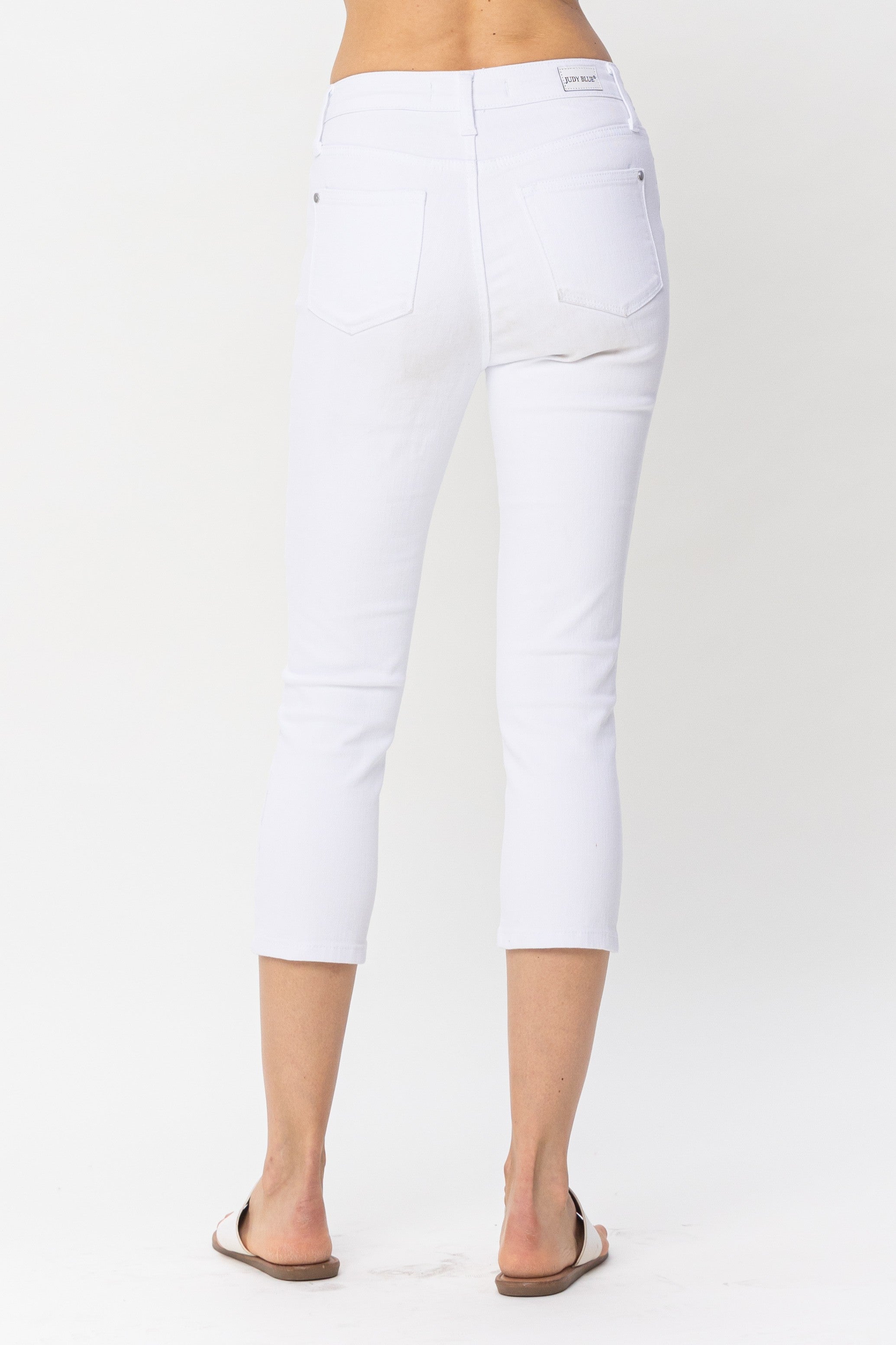 Willa Mid-Rise White Capri Judy Blue Jeans
