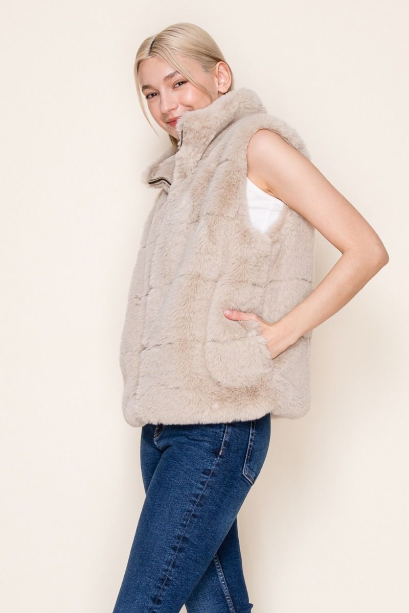 Crème Cloud Faux Fur Vest