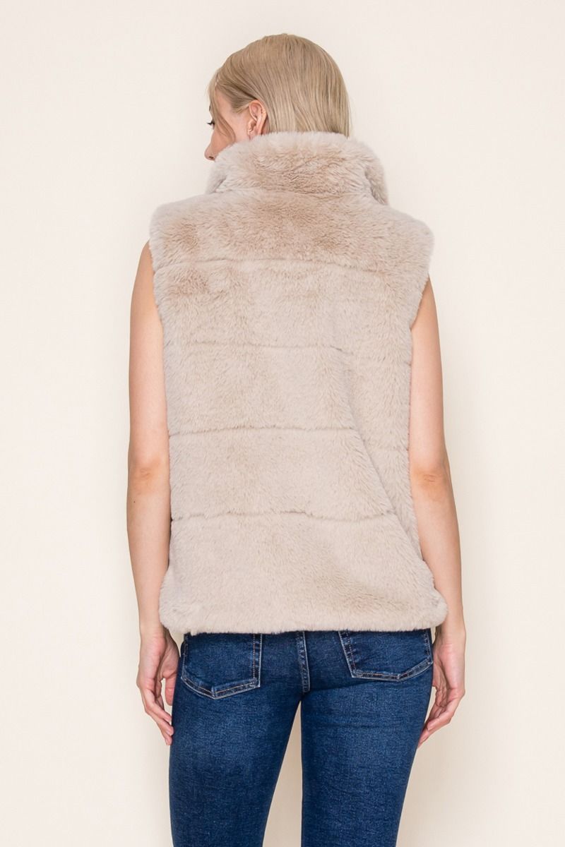 Crème Cloud Faux Fur Vest