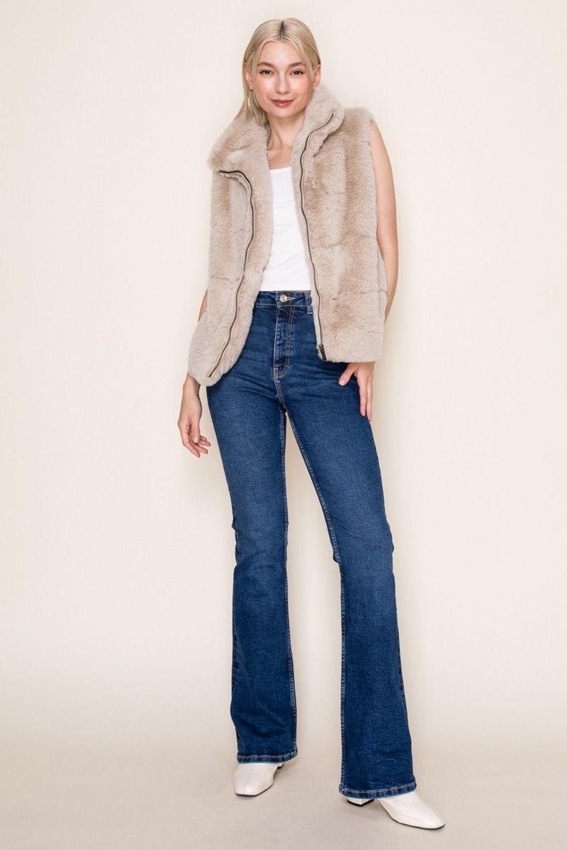 Crème Cloud Faux Fur Vest