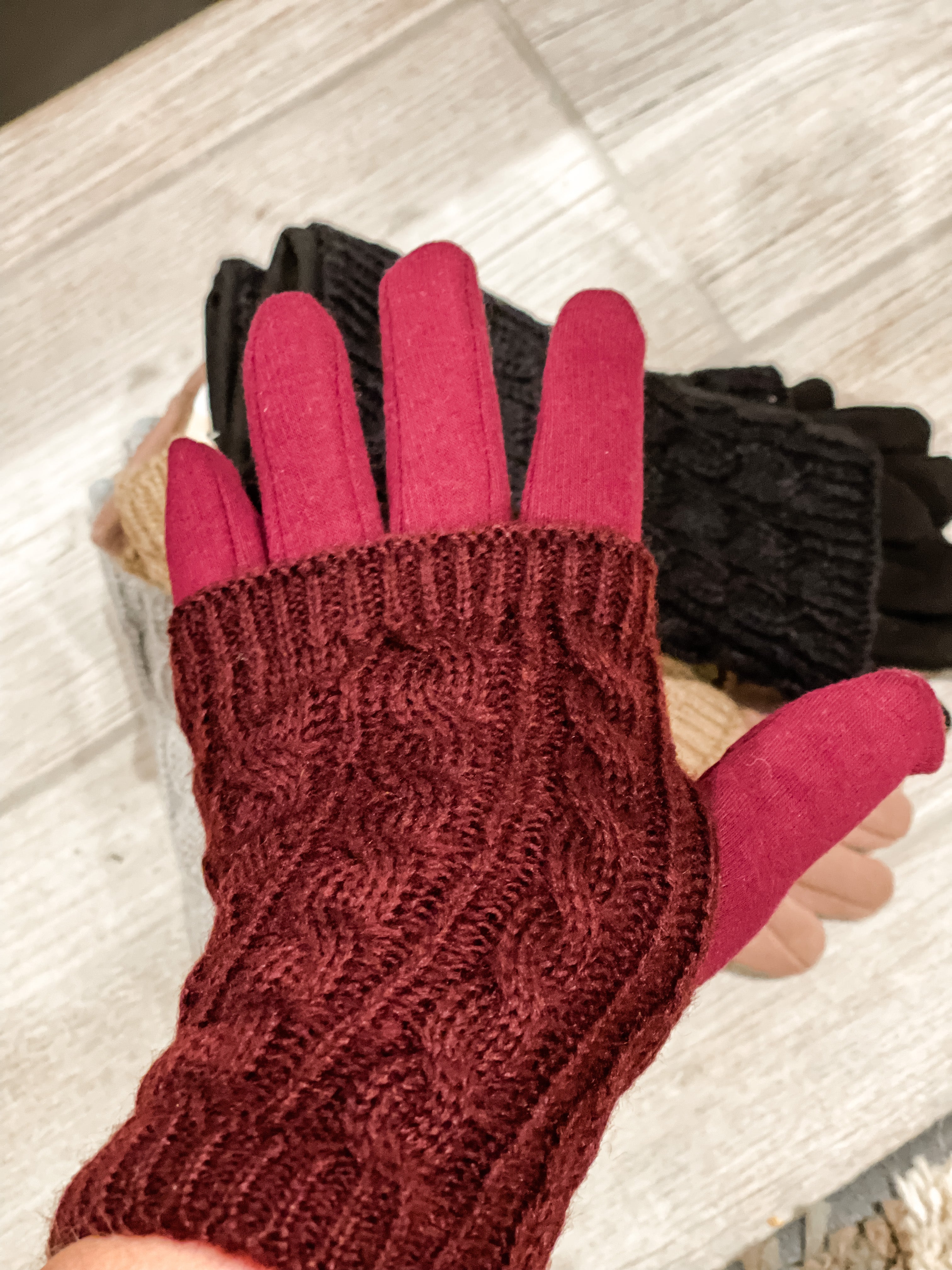 Cable Knit Smart Touch Gloves
